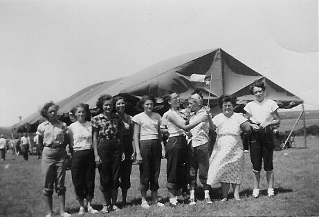 (Left to Right) Carol Brown(2), Somebody Van Sickle(5), June Wilson(8), Cecilia Kinser(9)